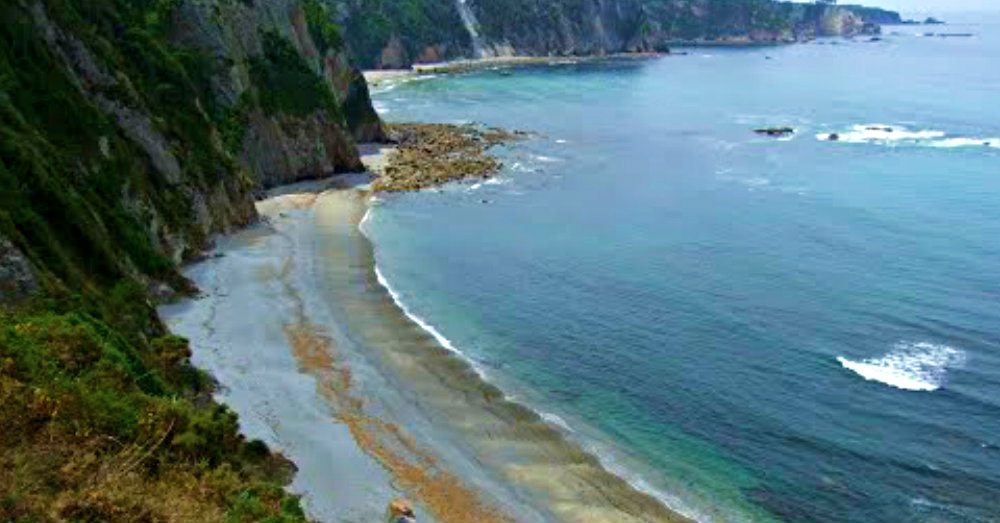 Resultado de imagen de Playa de los Molinos asturias